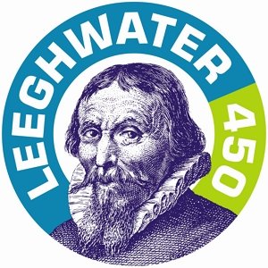 De drie samenwerkende monumenten uit Schermerhorn bieden met het Leeghwater arrangement prachtige vaartochten door de Eilandspolder aan inclusief een bezoek aan het Kleinste Huisje van Schermerhorn, De Grote Kerk én het Regthuysje. Ter ere van het jubileumjaar 450 jaar Leeghwater wordt het eerste Leeghwater arrangement van 2025 afgetrapt met het thema 'Pompen of verzuipen'.